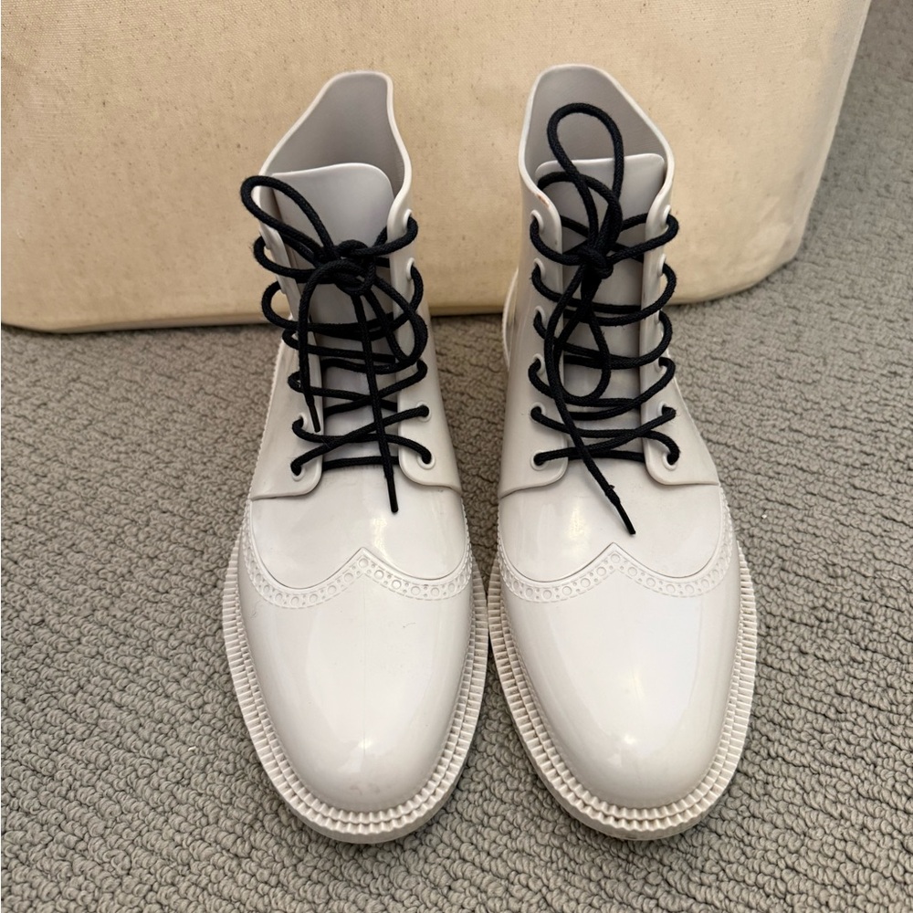 Melissa Brogue High Ad White Boots Size 8